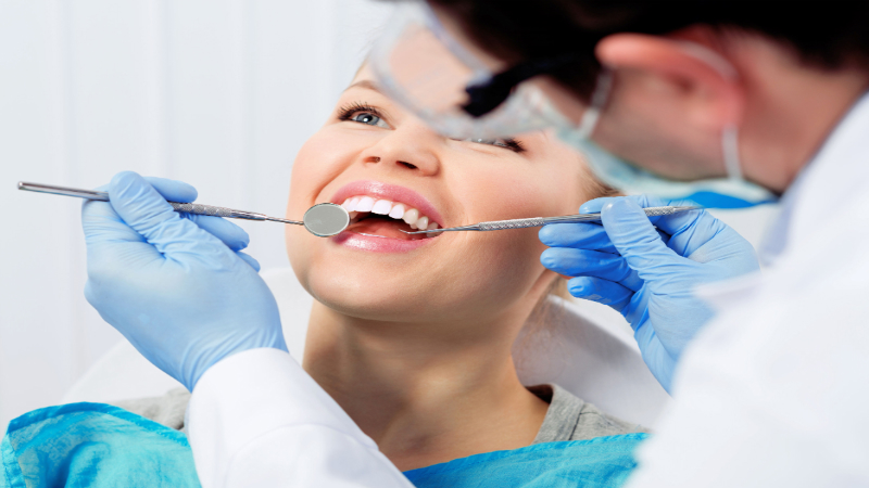 Why Seeing a General Dentist Miami Families Rely On Benefits Your Smile and Well-Being